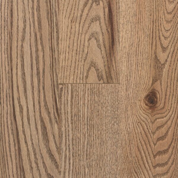Hardwood - Red Oak Solid 4 3/4" Wire-brushed Heritage Matte Whiskey | Giant Commercial Flooring